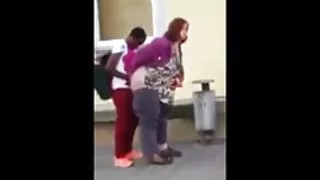 Mees tegi oma asja ja keppis noore naise tussi